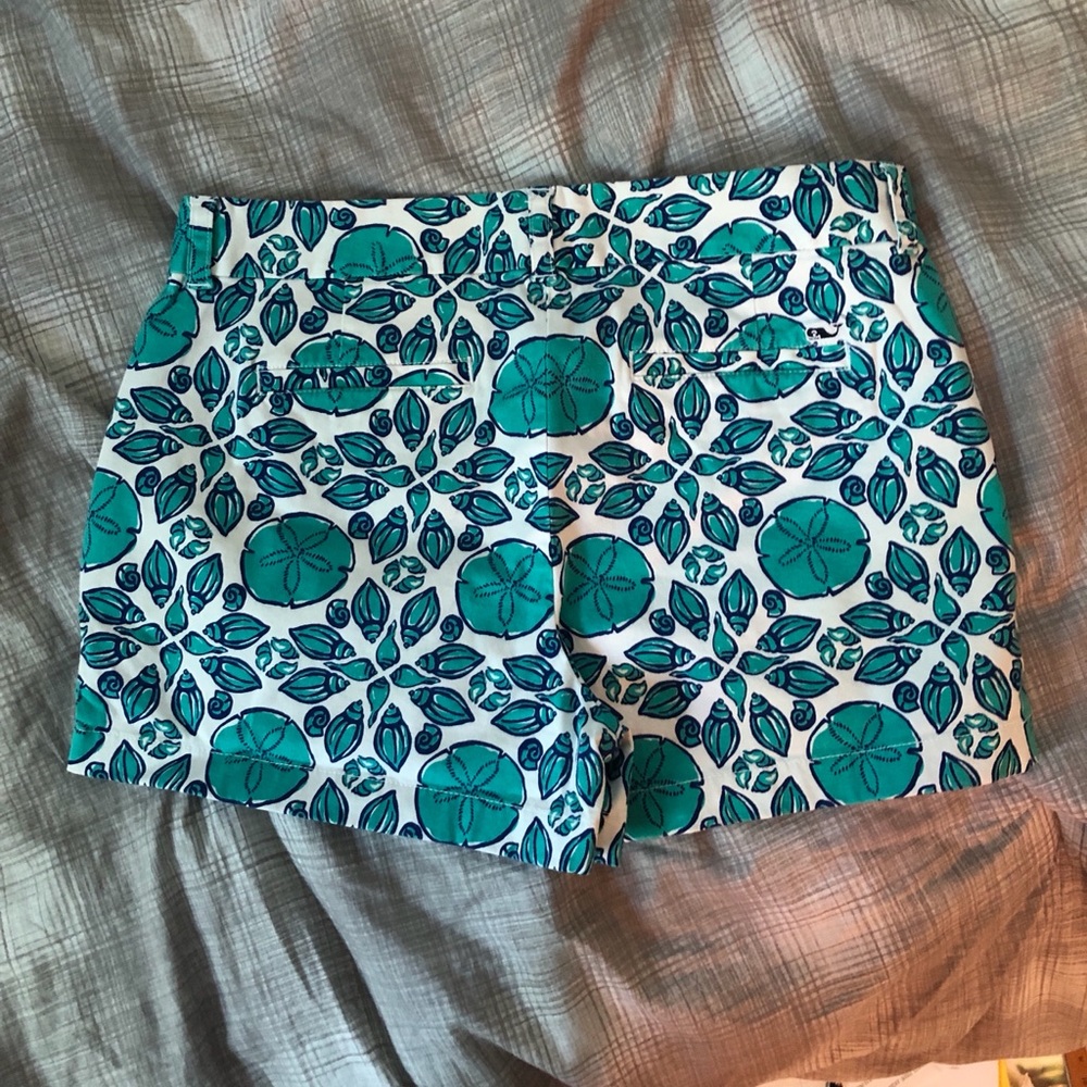 vineyard vines patterned shorts